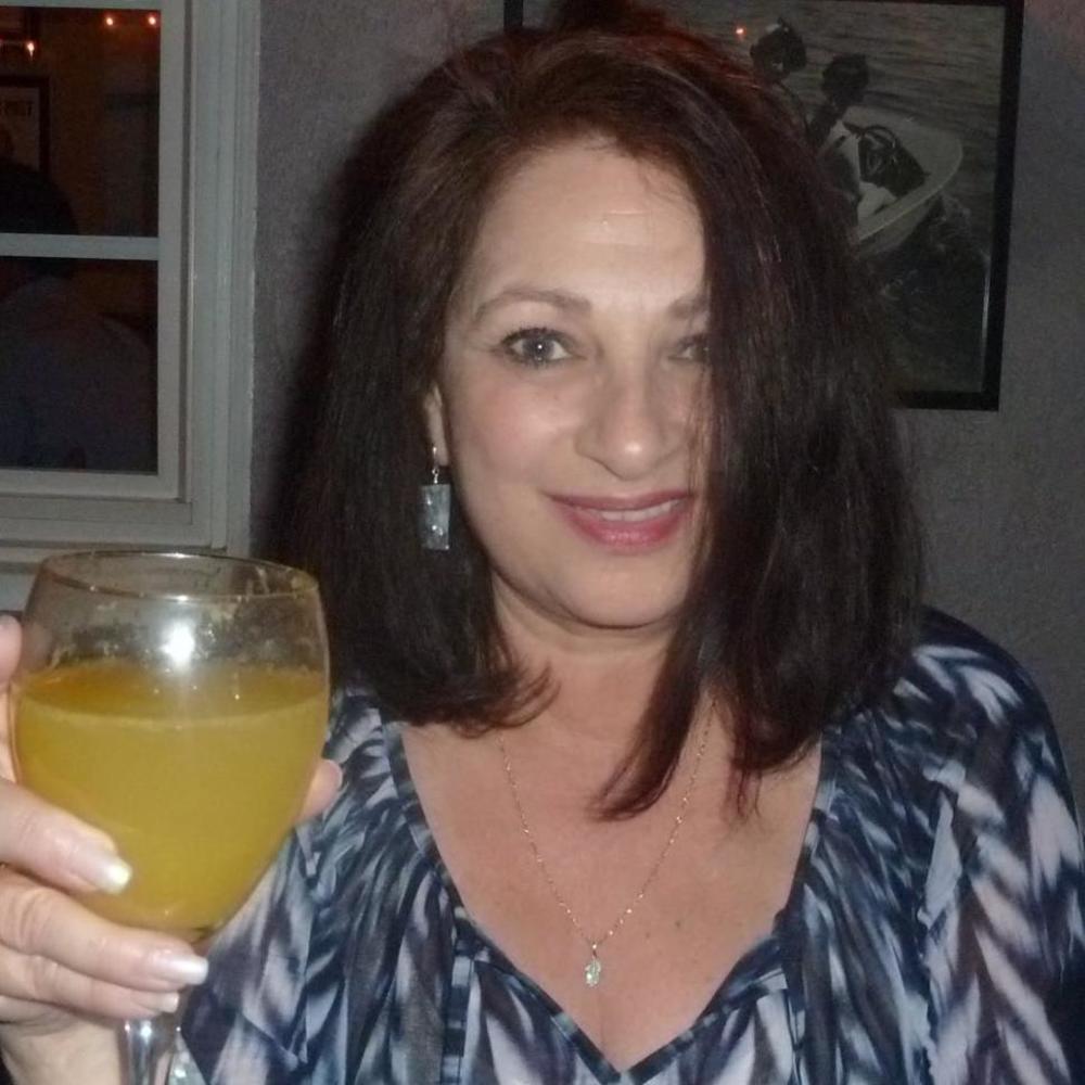 Meet your Posher, Gena
